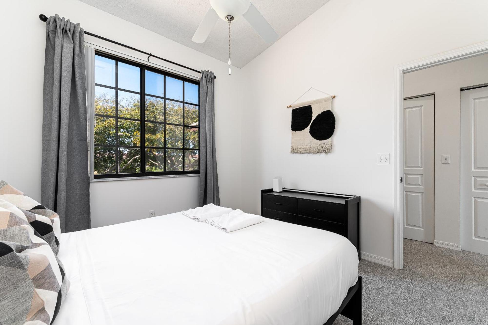 Newly Renovated Townhome With King Bed 델레이비치 외부 사진