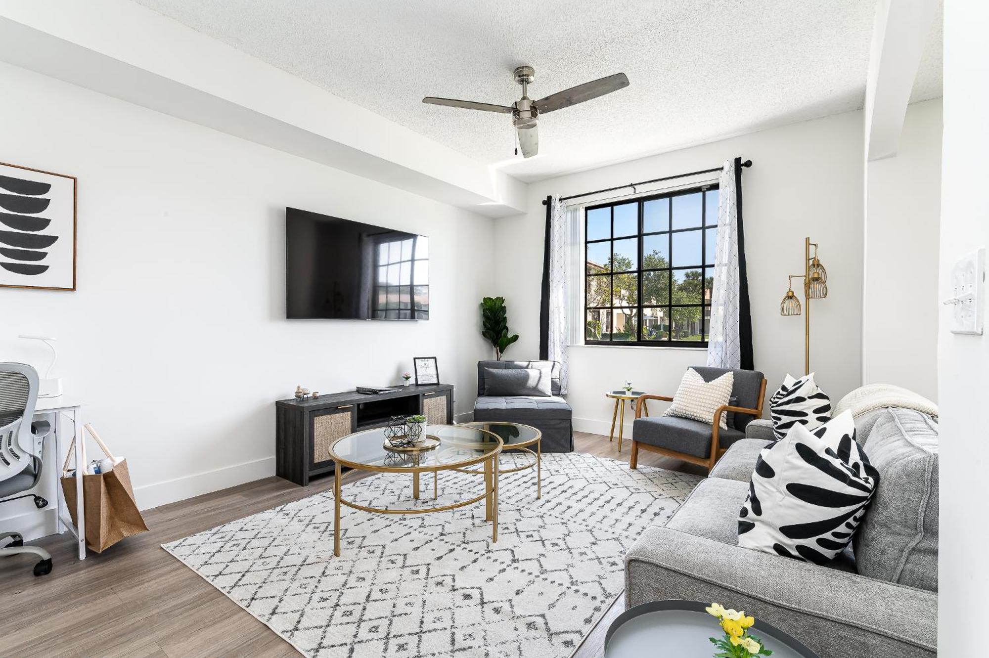 Newly Renovated Townhome With King Bed 델레이비치 외부 사진