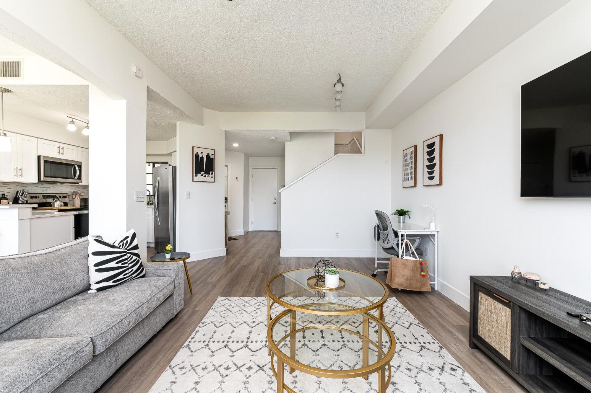 Newly Renovated Townhome With King Bed 델레이비치 외부 사진